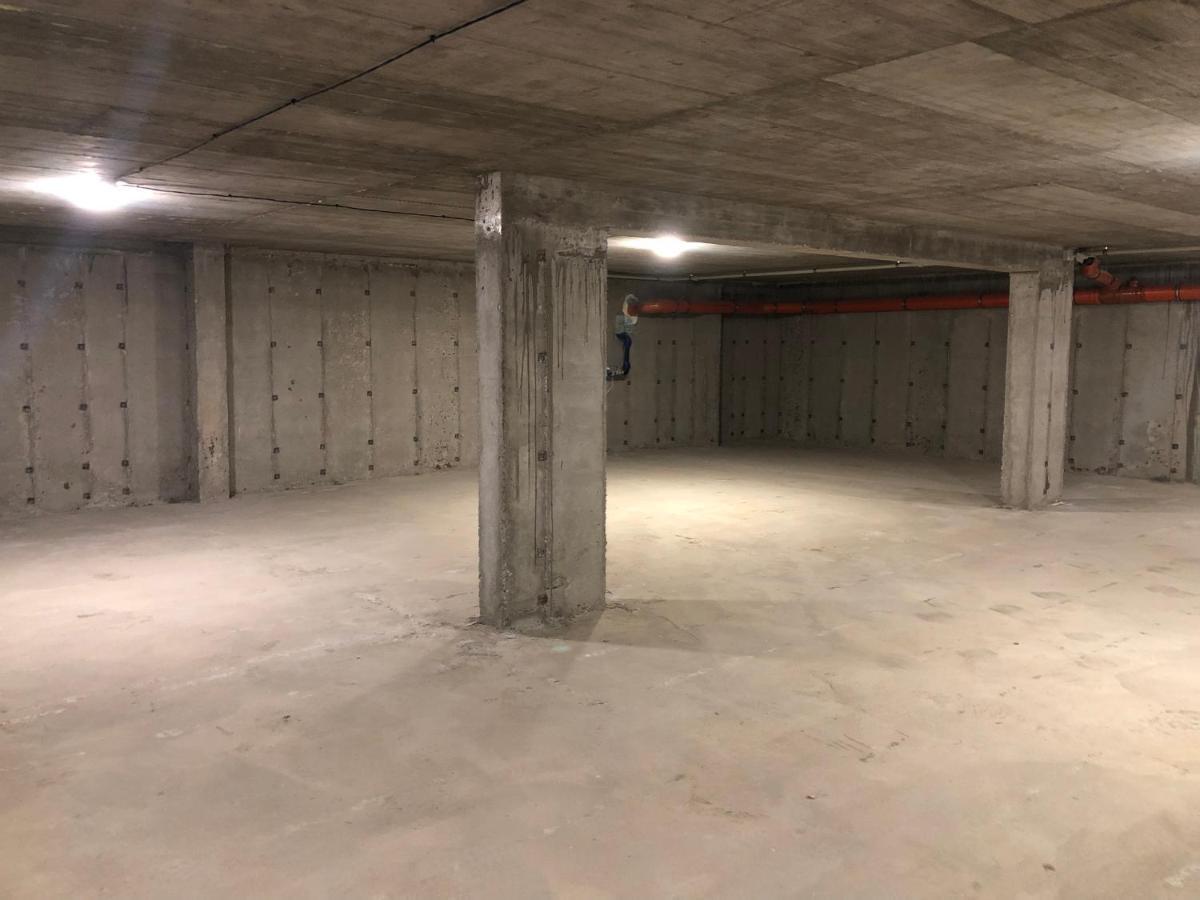 Luxury Apartment 2 Free Underground Parking Pasardschik Exterior foto